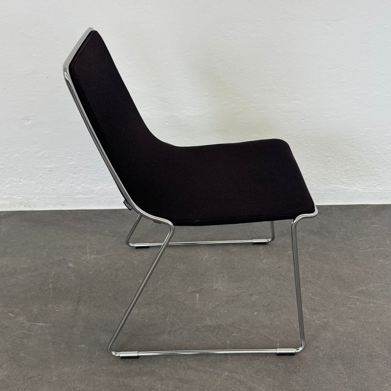 Sedie: Johanson Design Speed Kufenstuhl – Usato da Schönenwerd venduto da mcofficeshop 2