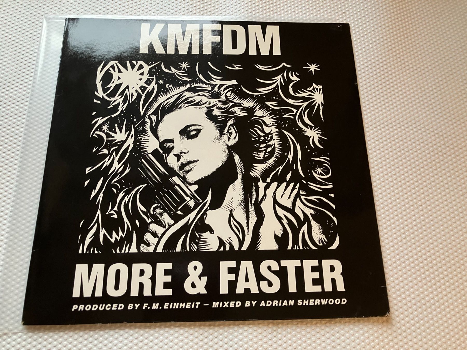 Dischi in vinile: KMFDM – Usato da Aarwangen venduto da Jukebox3