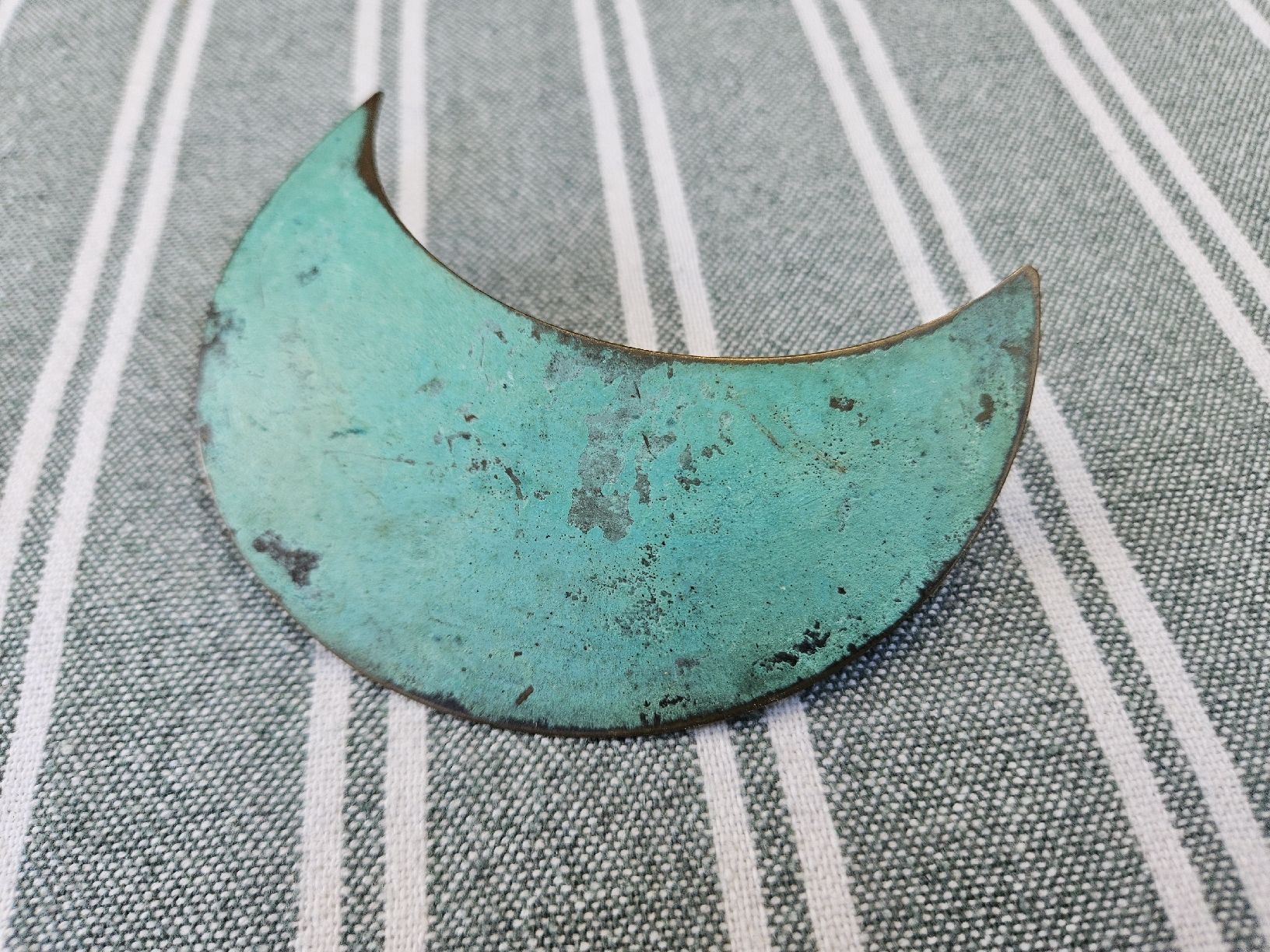 Haarschmuck: Haarspange Mondsichel türkis/messing – Gebraucht aus Wettingen von Sk8ertomda