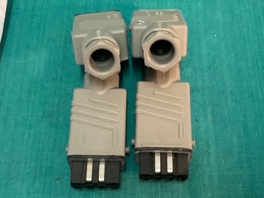 Somfy Markisen: 4 Stak4 Hirschmann Raffstorestecker STAK 4 Rollladenstecker – Gebraucht aus Fahrweid von  2