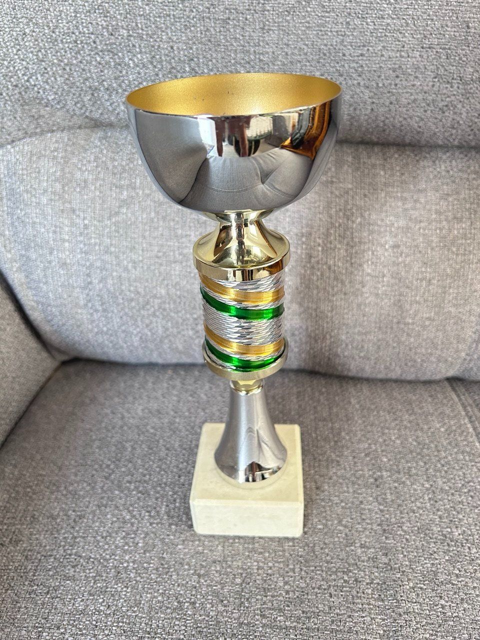 Altre raccolte & rarità: Trofeo coppa neutra da personalizzare - 23 cm – Usato da Giubiasco venduto da LorisVale