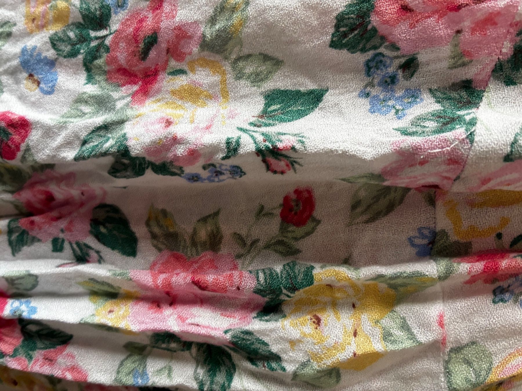 C&A Kleider: Robe cache-cœur à fleurs C&A – Gebraucht aus Marly von cam_x5xs 2