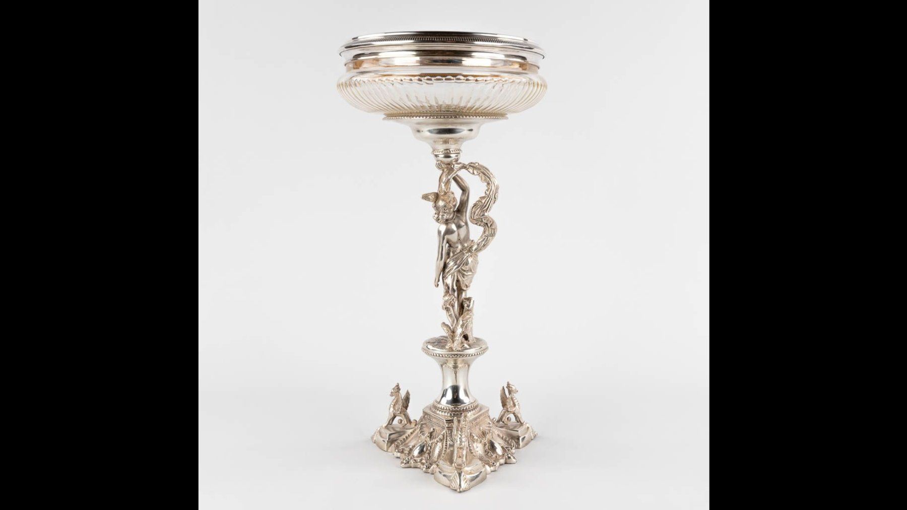 Tutte le decorazioni: Milieu de table métal argenté et cristal – Usato da Chez-le-Bart venduto da gia_l9wp 1