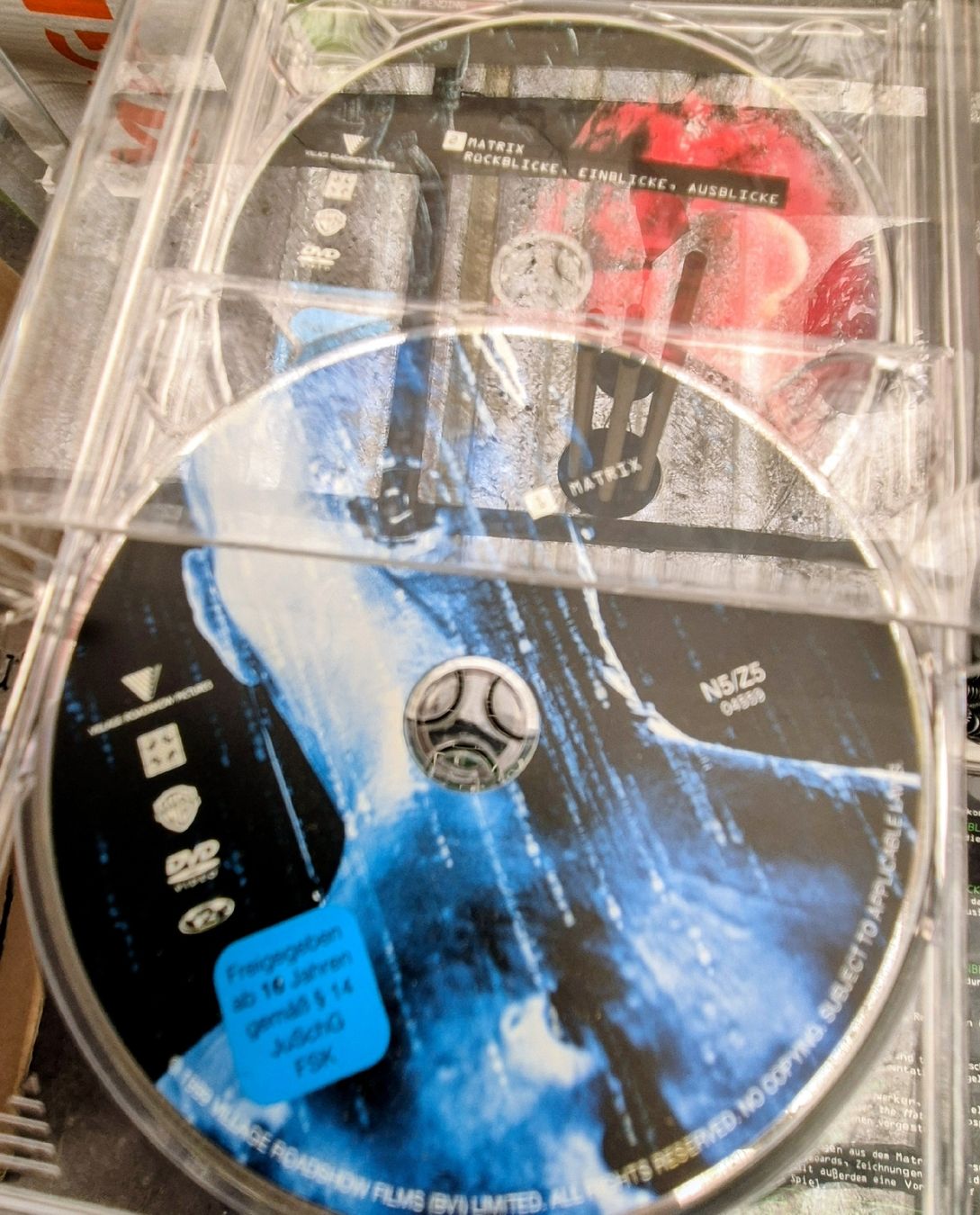 Tous les DVDs: Matrix Ultimate Collection DVD Box-Set mit Figur guter Zusta – D'occasion à Zweisimmen par Kleindietwil 2