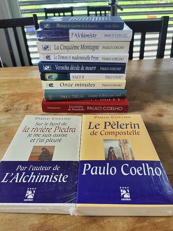 Libri: Livres de Paulo Coelho – Nuovo (secondo la descrizione) da Etoy venduto da Ctrl0
