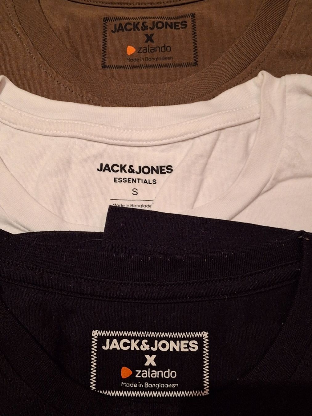 Jack & Jones T-shirt: T-shirt taille S marque Jack & Jones – Usato da Villiers venduto da san_jn5w 1