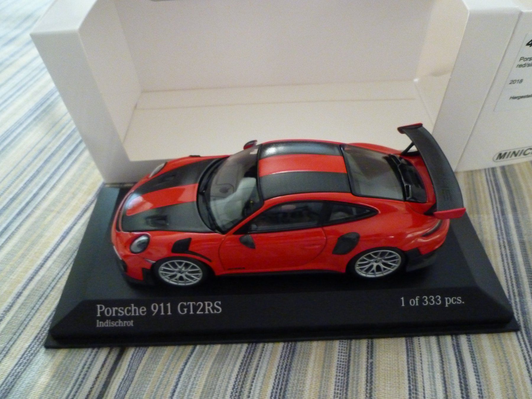 Porsche Modellini d'auto: Porsche 911 GT2 RS "991.2" (2018) – Nuovo e nell'imballaggio originale da Flawil venduto da Imperiosud 4