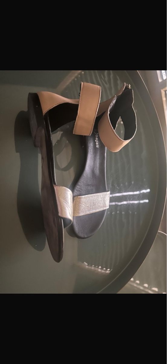 Chaussures femmes: Wenig getragen 3 mol  – D'occasion à Luzern par TheDoctor05 1