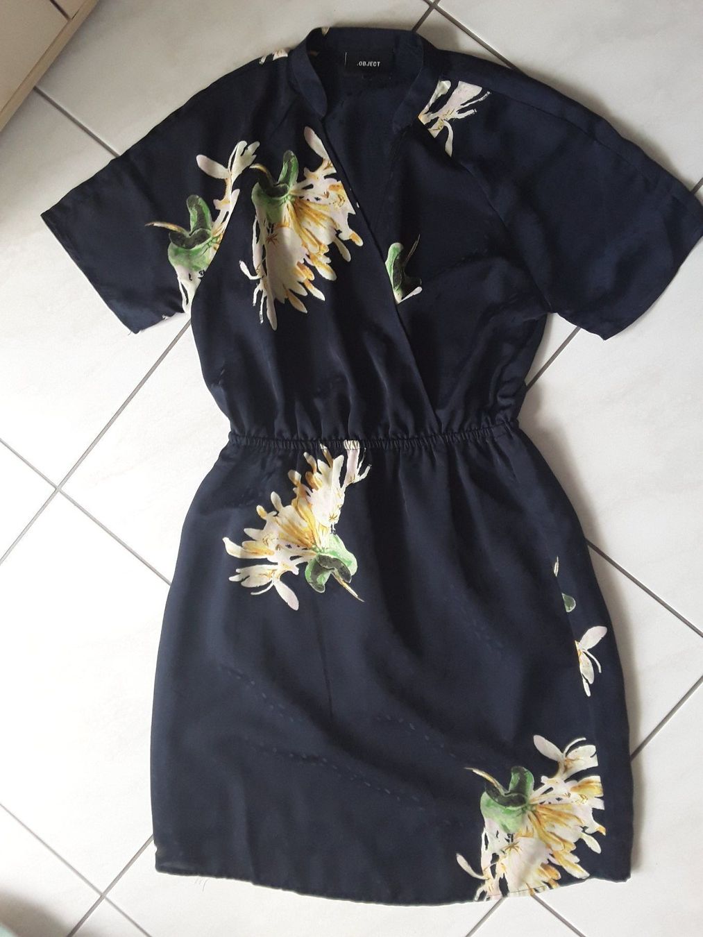 Robes: Kleid OBJECT 36 – D'occasion à Heimberg par Samprof 1