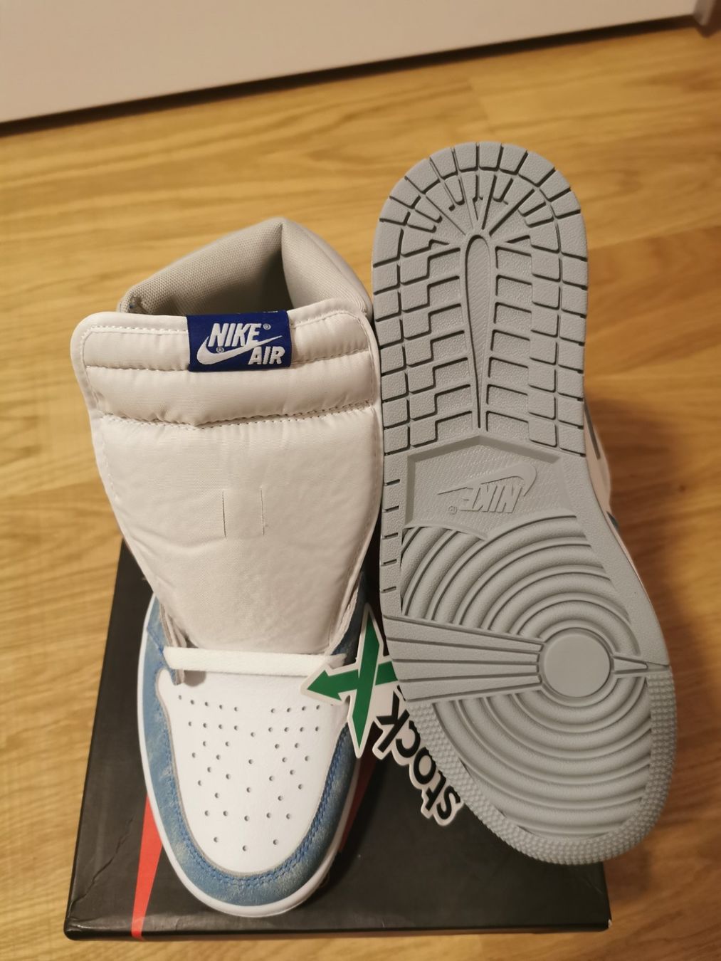 Jordan Scarpe da uomo: Jordan 1 High Hyper Royal EU44 – Nuovo e nell'imballaggio originale da St. Ursen venduto da nud_x7g8 2
