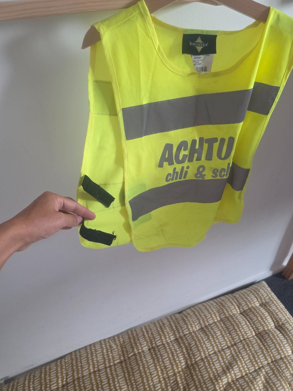 Autres vêtements garçon: Leuchtweste Kinder Gr 80-110 – D'occasion à Wichtrach par Elenagonzi 1