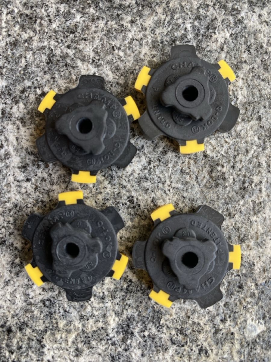 Sattel & Sattelzubehör: Champ Stinger Scorpion Golf Spikes - 4 Stück – Gebraucht aus Burgdorf von gre_2ftz 1