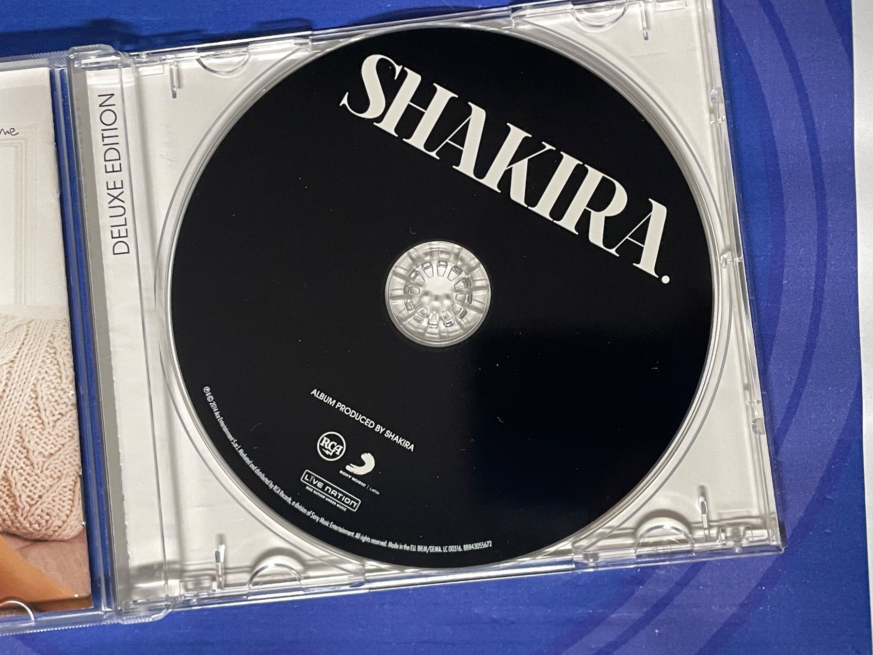 CD: Shakira – Usato da Muri b. Bern venduto da AdidasCollector 3