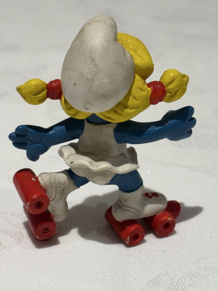 Schleich Statuette: Schleich Schlumpfine auf Rollschuhen 1980 – Usato da Flums venduto da Limatools 1