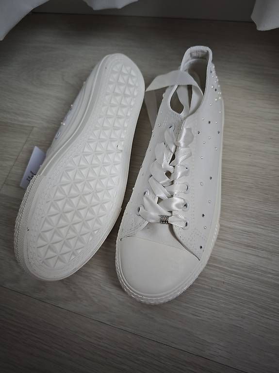 Scarpe da donna: Sneaker für Hochzeit – Usato da Chur venduto da cap_cj27 1