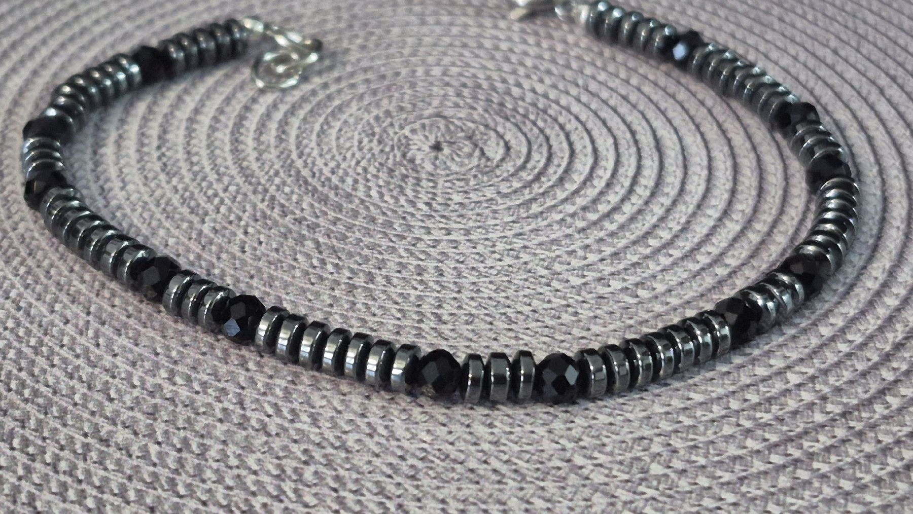 Bracelets: Bracciale agata nera e ematite  20cm nuovo – Neuf (Voir description) à Giubiasco par Stefaniav