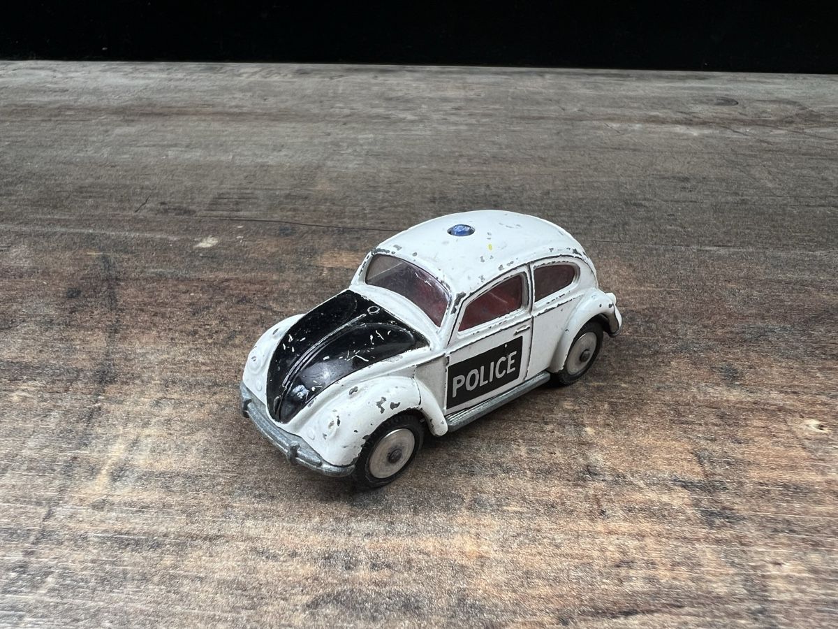 Volkswagen Modellini d'auto: Husky Models VW Käfer 1300 Polizei Oldtimer Modellauto – Usato da Hallau venduto da R.R.91 1