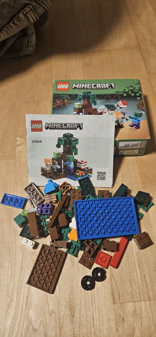 Lego Giocattoli: LEGO Minecraft Sumpf Abenteuer (21240) – Usato da Herisau venduto da CONU 1