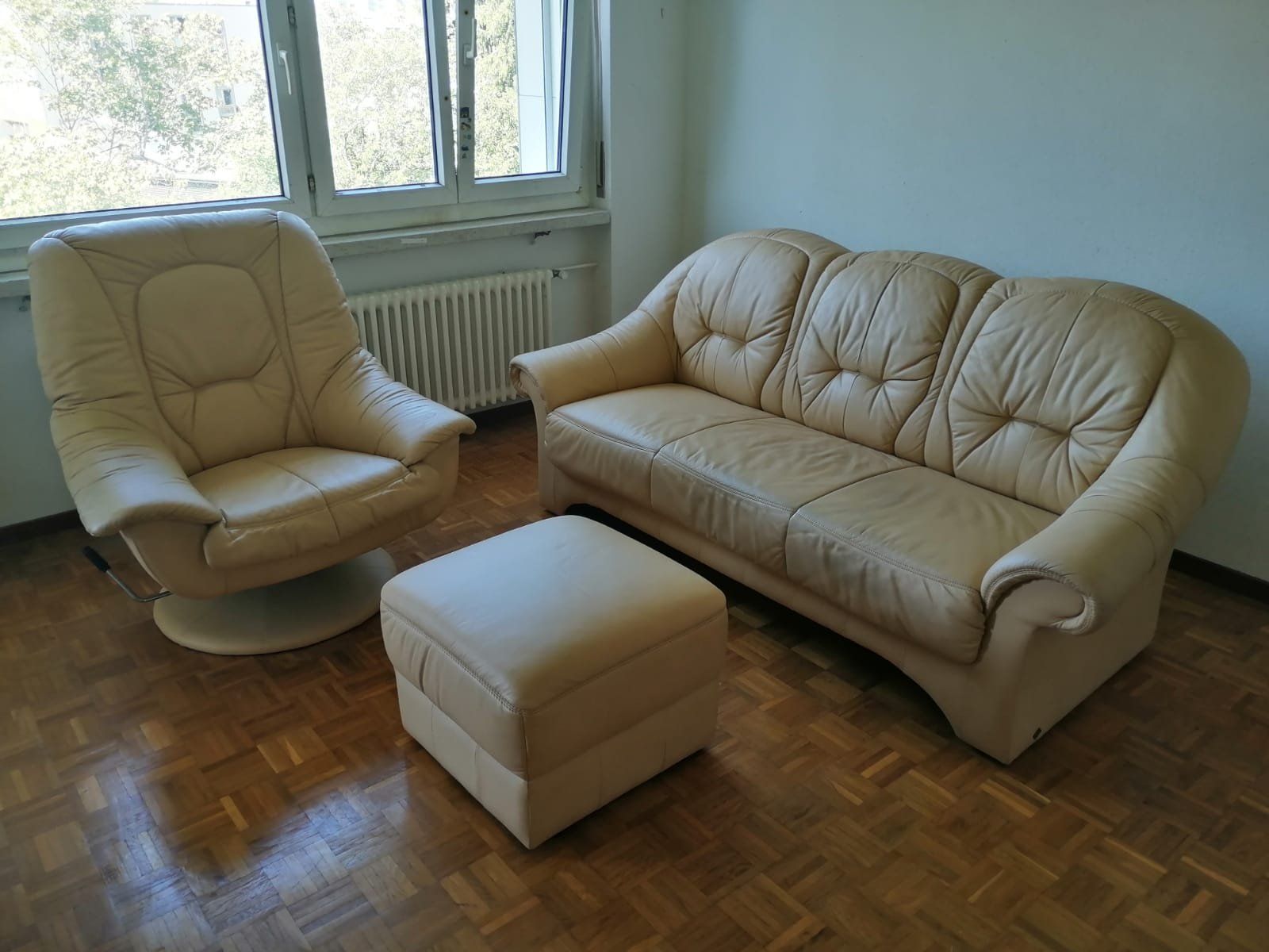 Divani: Ledersofa & beweglicher Sessel – Usato da Basel venduto da Biovivendi