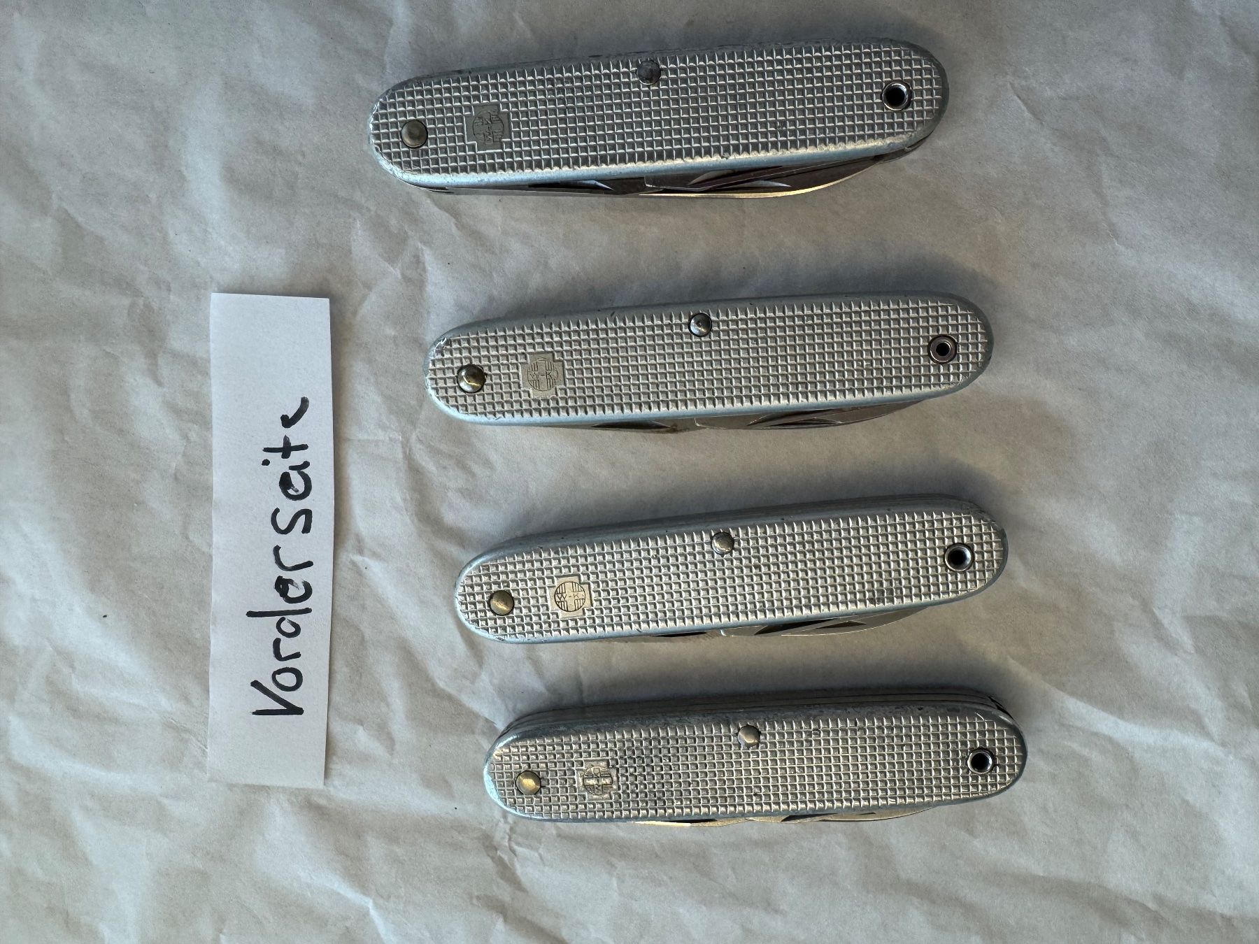 Schweizer Armee Coltelli tascabile: Schweizer Soldatenmesser Victorinox – Usato da Kestenholz venduto da Sackmesser67 1