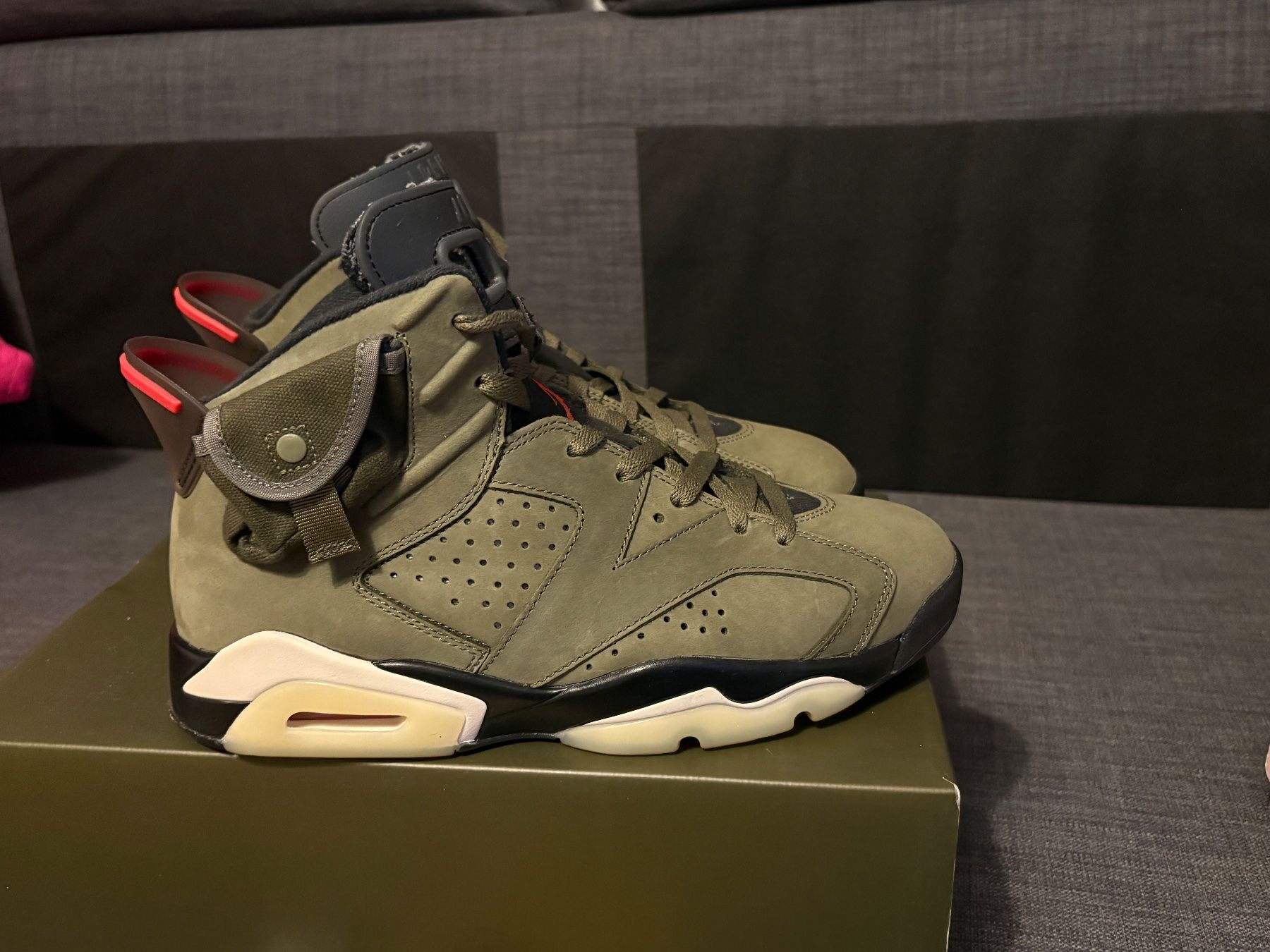 Jordan Scarpe da uomo: Air Jordan 6 x Travis Scott olive – Usato da Wallisellen venduto da ntroulis80 3