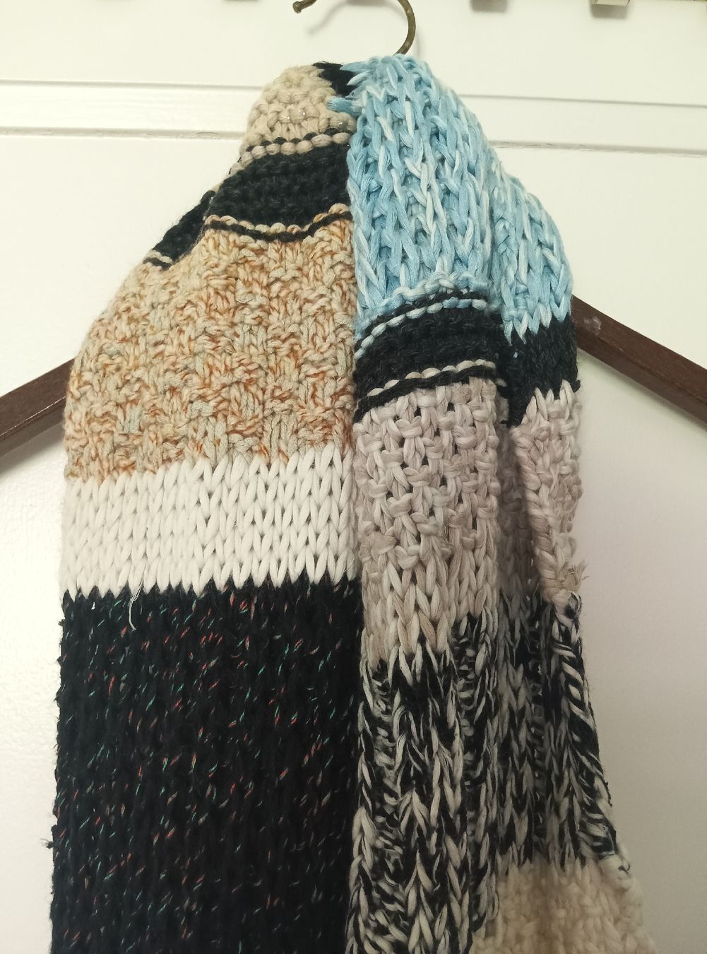 Foulards, Tücher & Schals: Warmer Toque Strickschal im Patchwork Style – Gebraucht aus Zürich von Asteraki