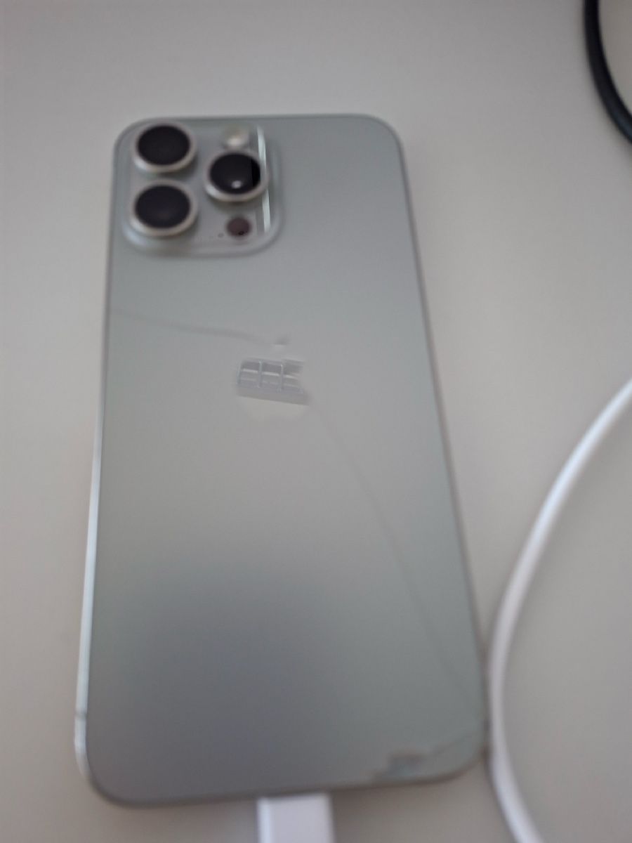 Apple Portables: Iphone pro Max 15 256gb  – D'occasion à Basel par zugchef 1