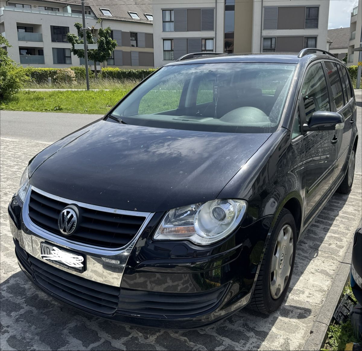 VW Automobili: vw touran 2.0 tdi – Usato da Corcelles-pres-Payerne venduto da ner_6p6k 1