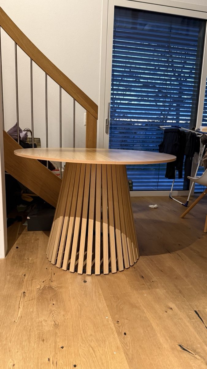 Tische:  Esstisch, Holztisch, Rundtisch - Top Zustand! – Gebraucht aus Rafz von Sophie.Bak