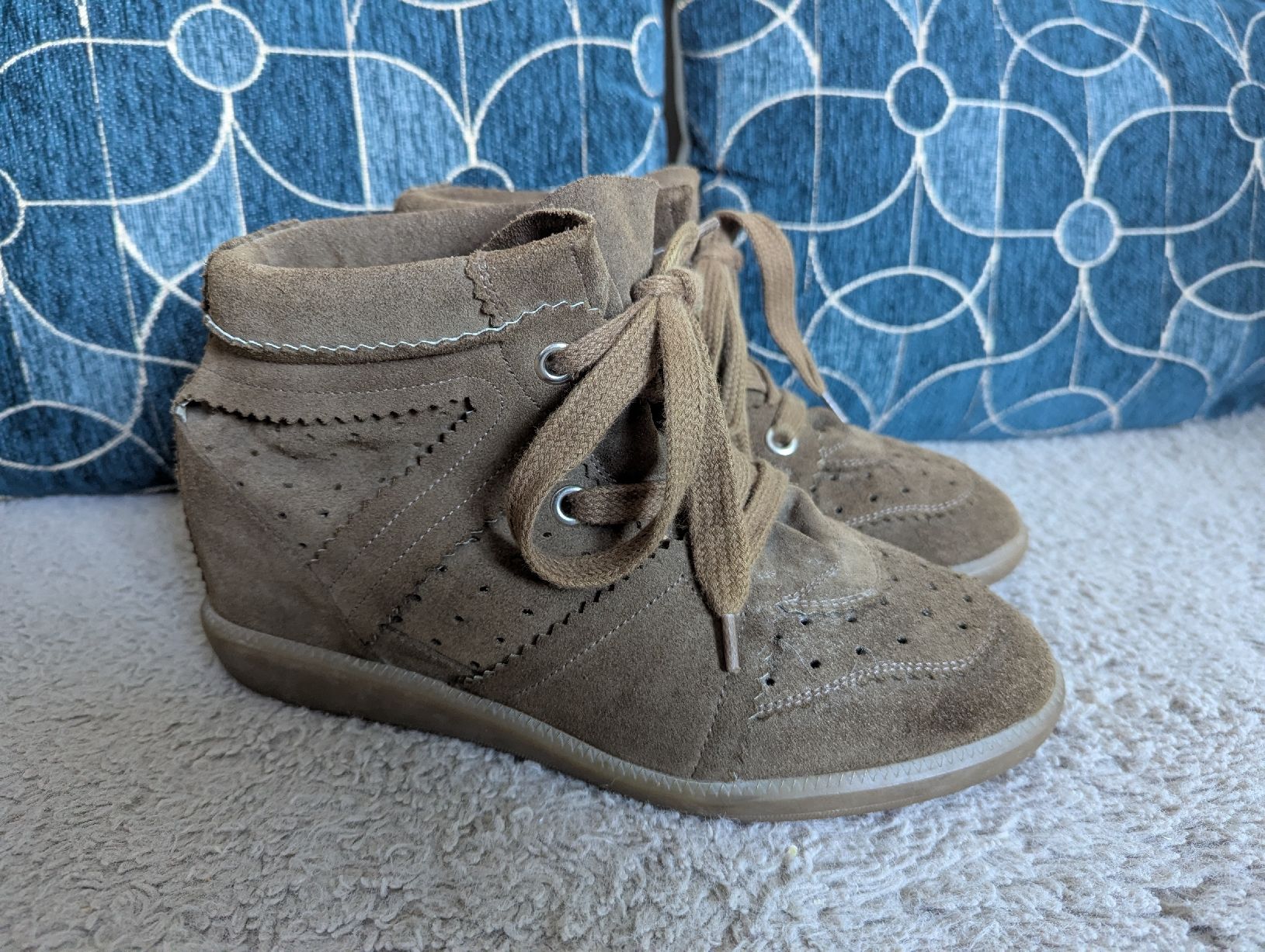 Isabel Marant Chaussures femmes: chaussures baskets Bobby Isabel Marant 41 – D'occasion à Montreux par dem_gyt9