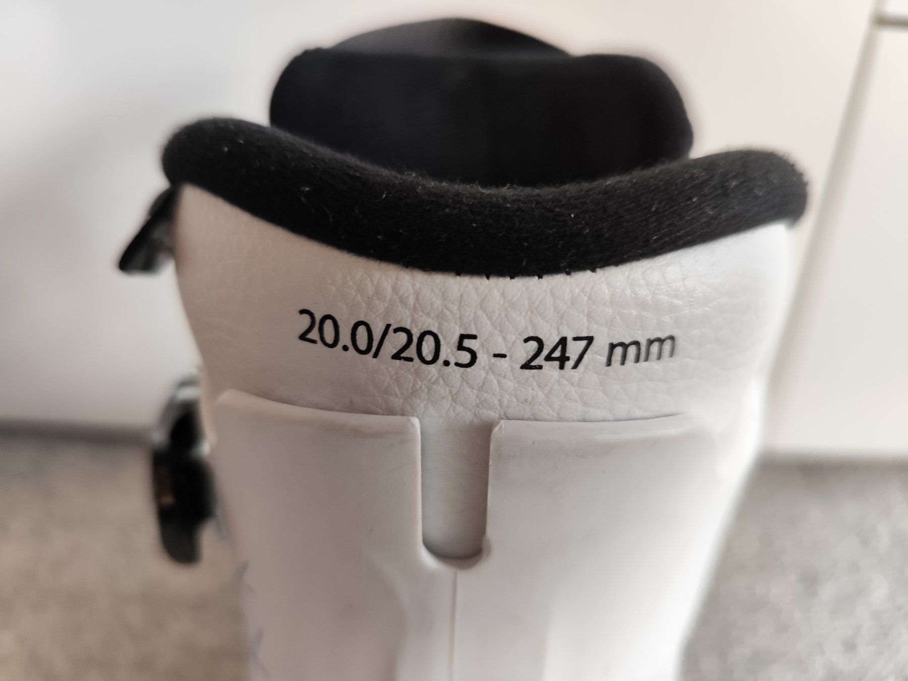 Atomic Chaussures garçon: Skischuhe Atomic  Waymaker Jr. 2 – D'occasion à Niederglatt ZH par sandrop74 5