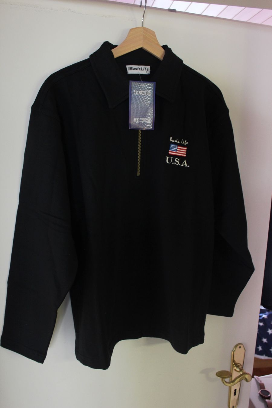 Maglioni & Felpe: Nagelneuer Schwarzer Pullover in Gr. S – Nuovo (secondo la descrizione) da Geroldswil venduto da Schlumpfine1973
