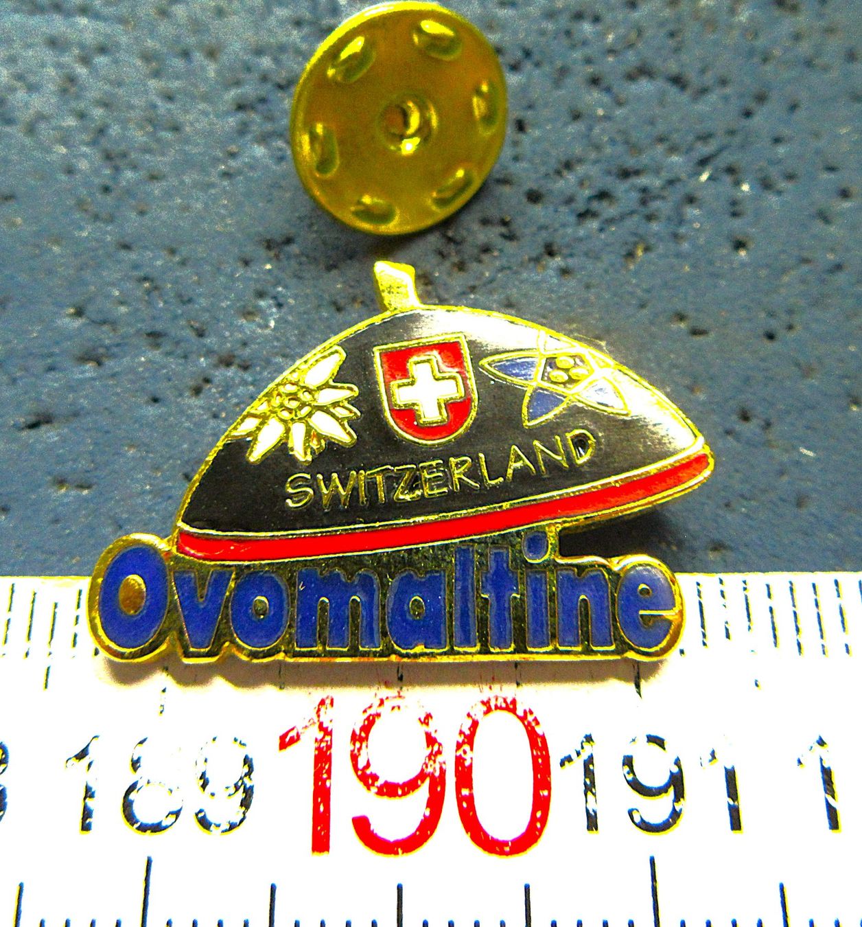 Ovomaltine Plaketten & Abzeichen: OVOMALTINE WANDER SWITZERLAND PIN – Gebraucht aus Ettingen von Hausi4711