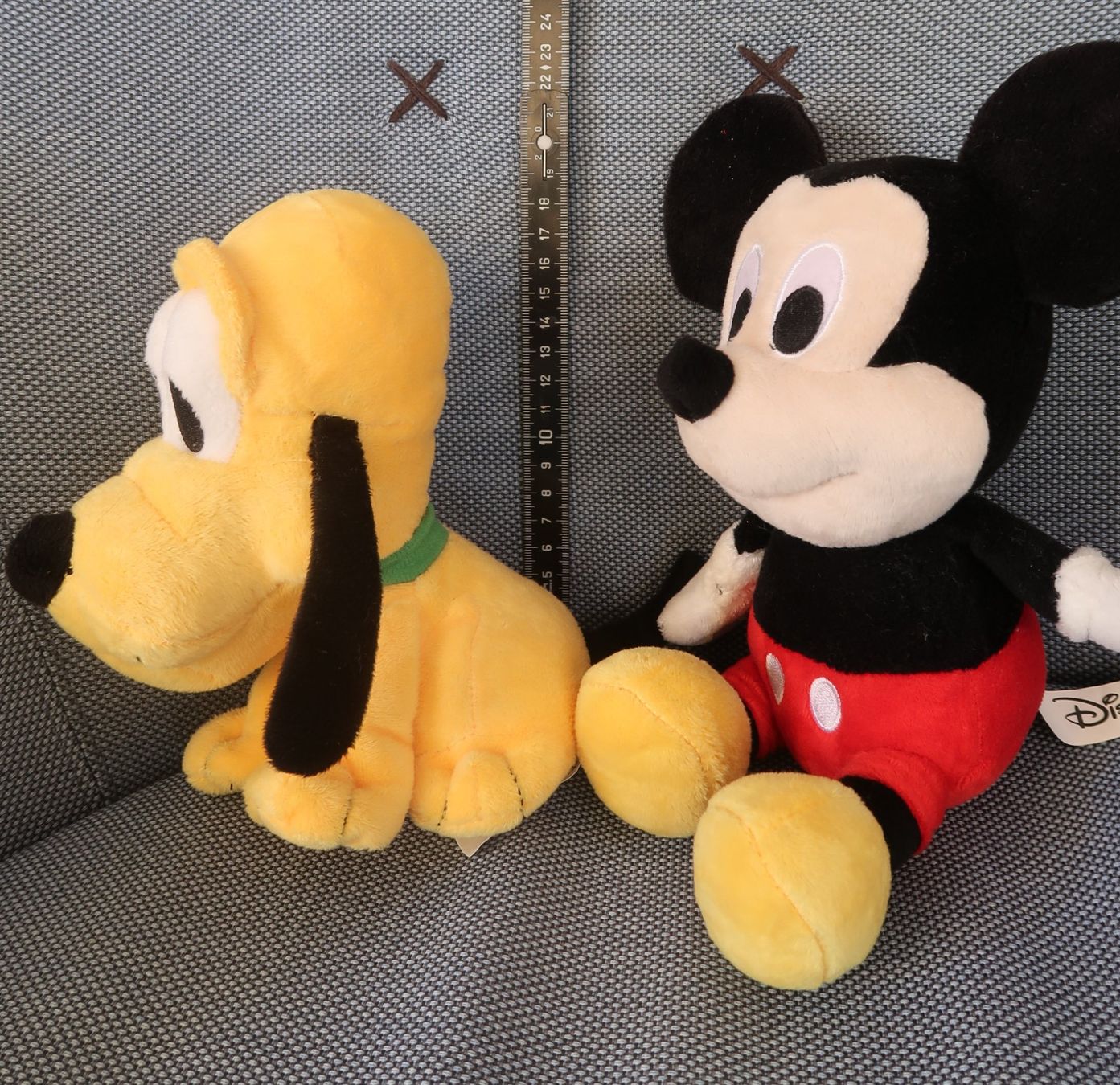 Disney Spielzeuge: Micky Maus, Pluto, Disney, Plüsch, neuwertig, ab Fr. 1.00 – Gebraucht aus Uster von wings02