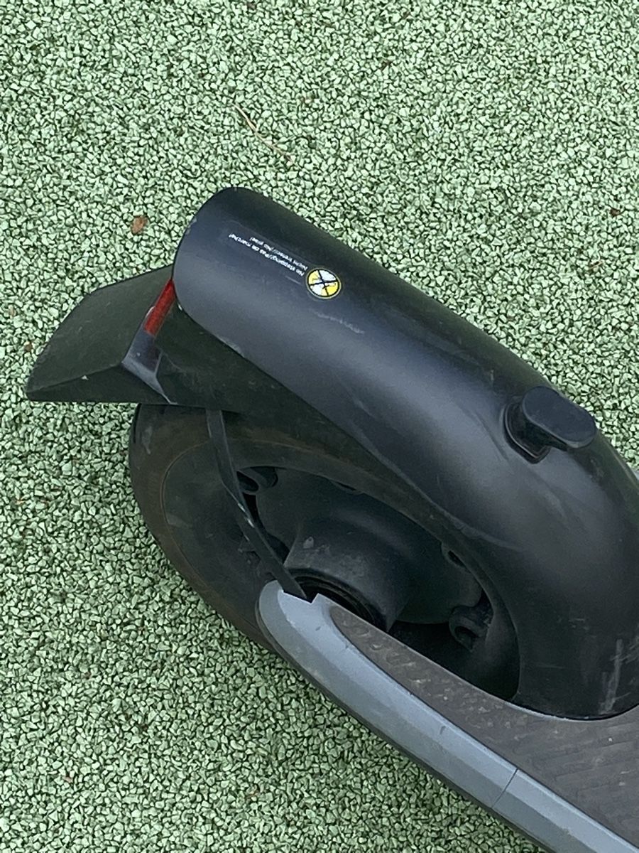 Scooters: E-Scooter – Gebraucht aus Olten von jon_wfq7 3