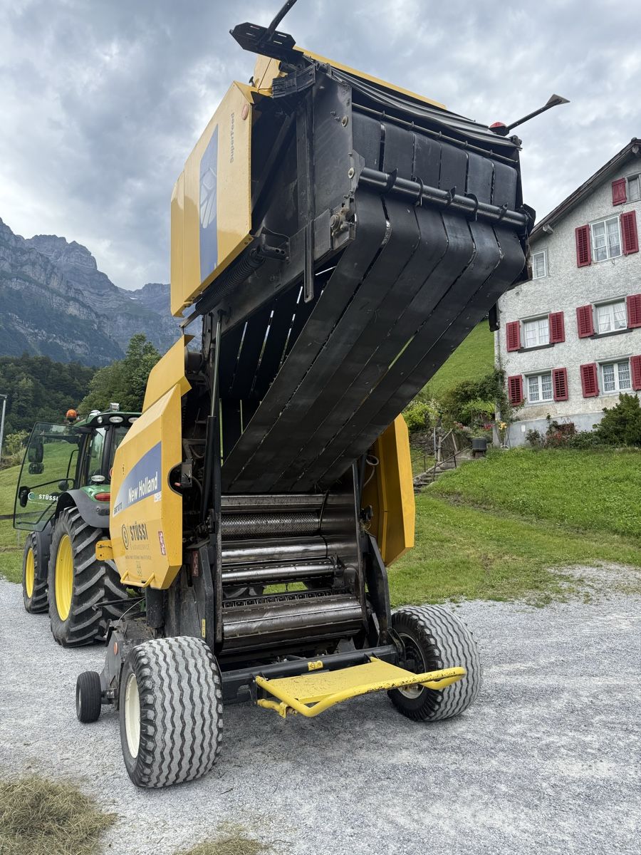 New Holland Tutte le macchine: New Holland Presse BR 7070 – Usato da Riedern venduto da bea_5tf5 4