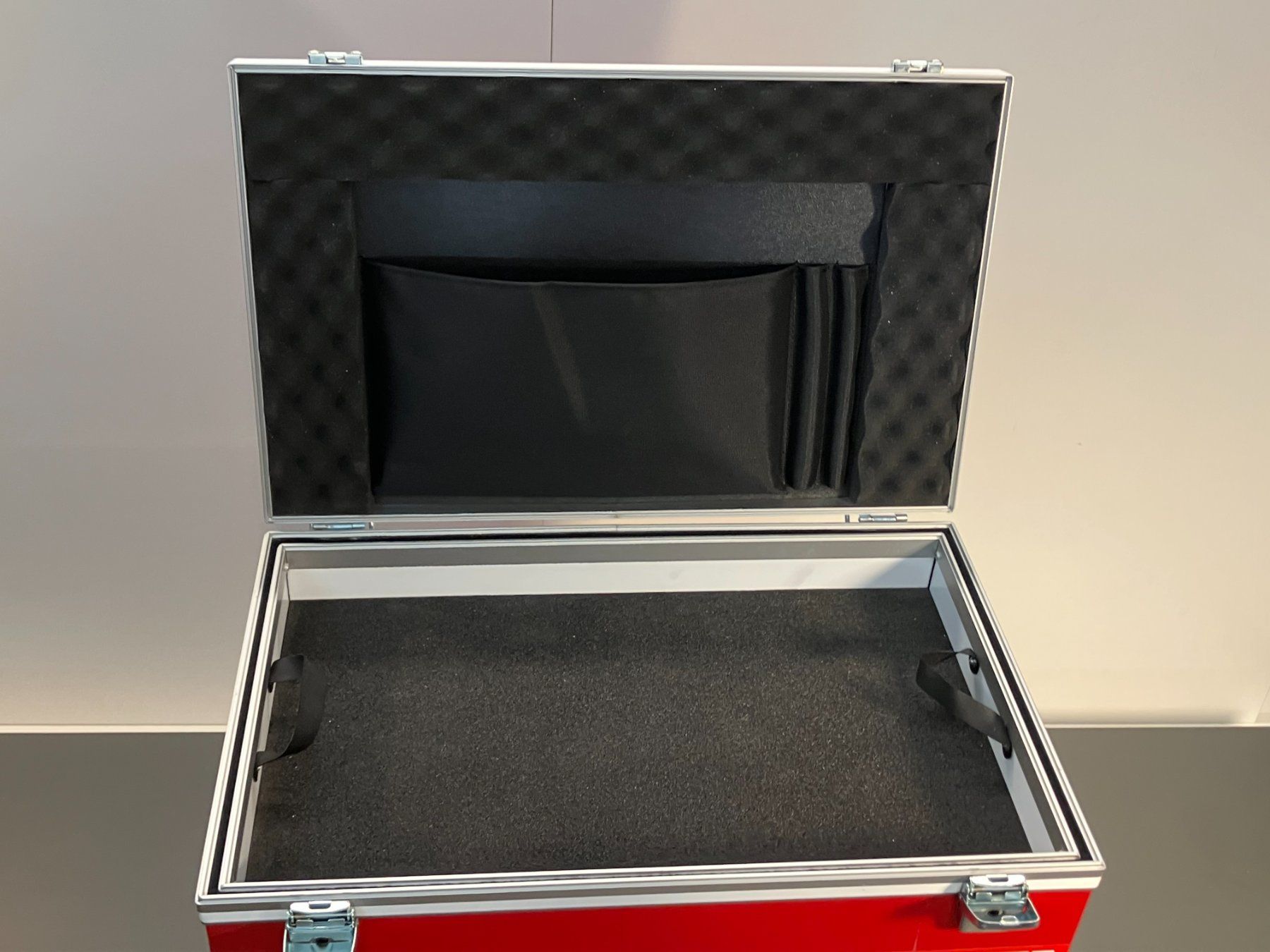 Tutti gli attrezzi: gebr. Material Trolley mit HILTI Aufklebern ab 1.- – Usato da Lichtensteig venduto da Buy24International 5