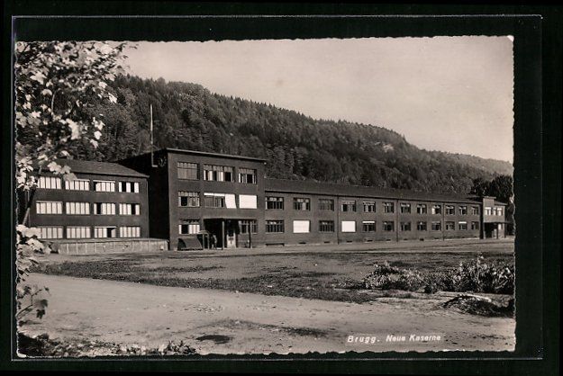 Cartoline postali: AK Brugg, Neue Kaserne mit Vorplatz – Usato da Berlin venduto da bartko-reher
