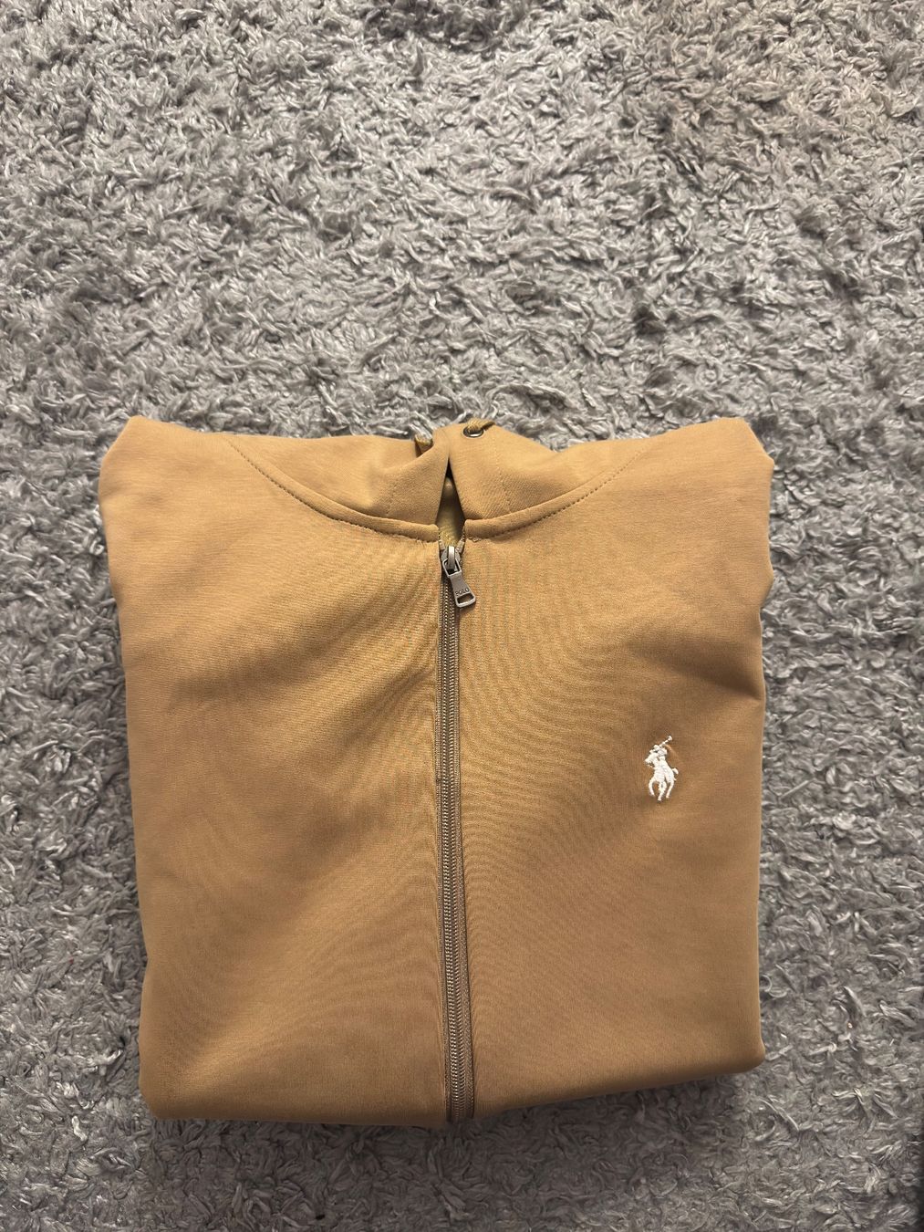 Ralph Lauren Pullover & Sweatshirts: Ralph Lauren Zipper ungetragen – Neu (gemäss Beschreibung) aus Römerswil LU von oli_9hd5