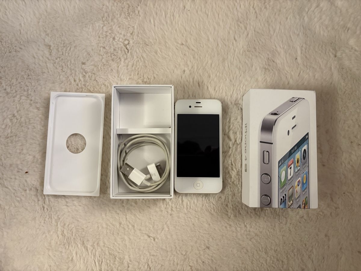 Apple Telefoni cellulari / Smartphones: Apple iPhone 4S – Usato da Degersheim venduto da GVkauf