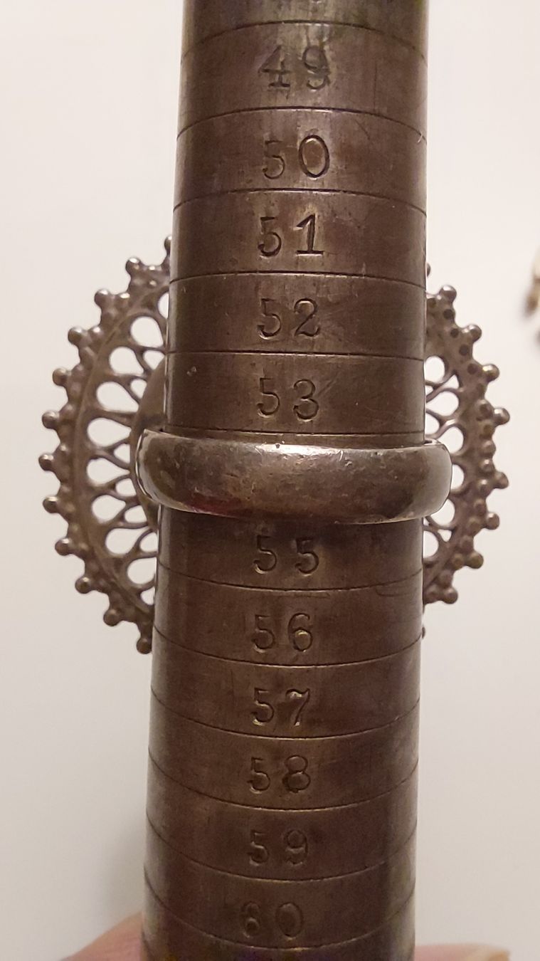 Anelli: Auffälliger Fingerring mit rötlichem Stein – Usato da Zürich venduto da nin_8tfv 3