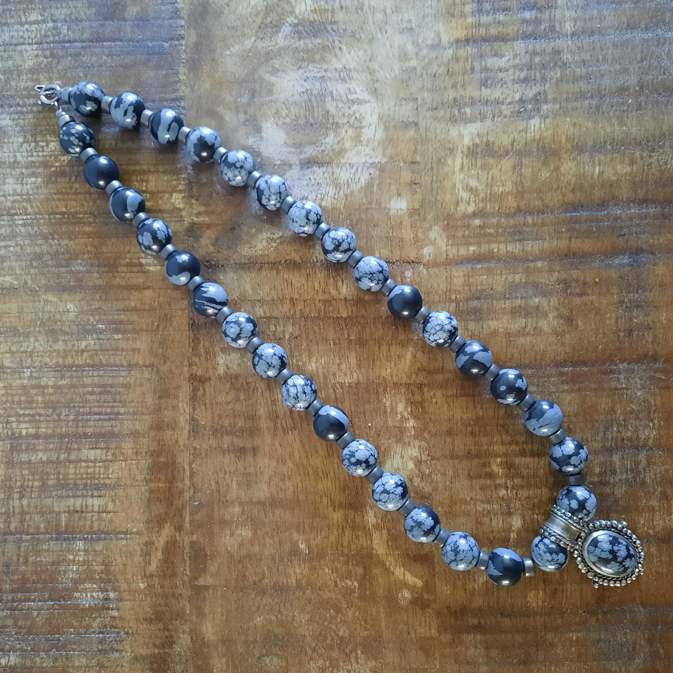 Catenine: Halskette mit Obsidianen, wie neu – Nuovo (secondo la descrizione) da Mönchaltorf venduto da Espressina 2