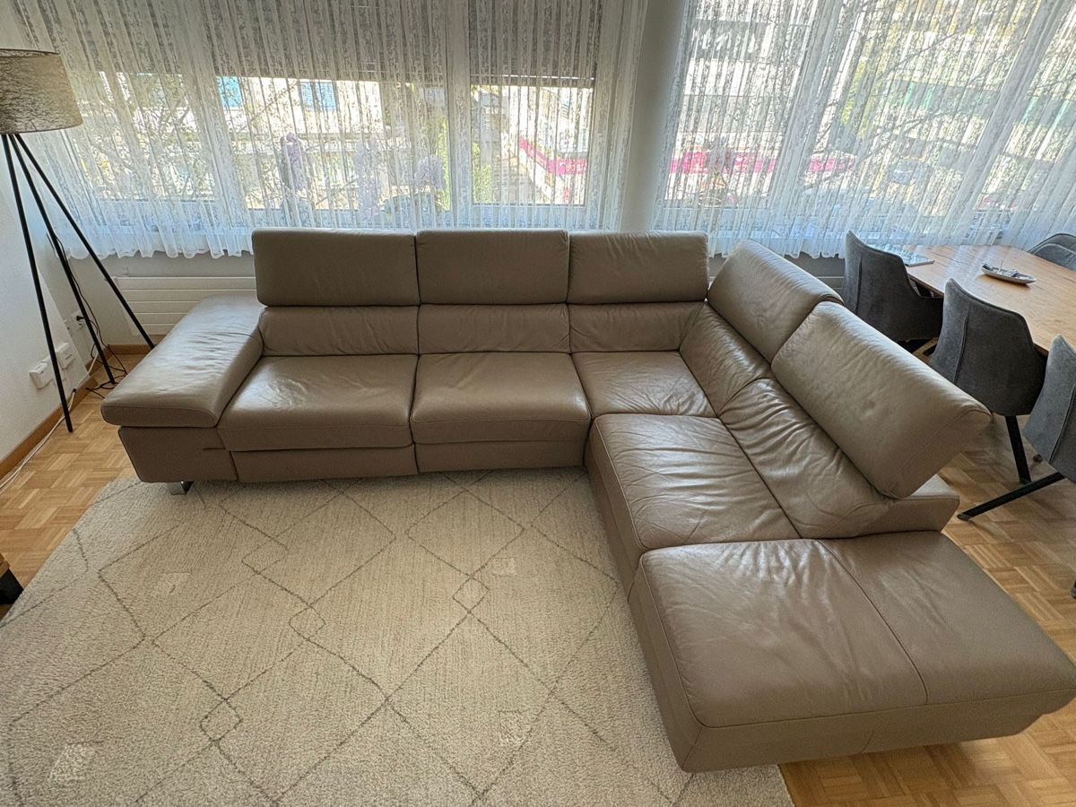Divani: Ecksofa, beige Ledergarnitur mit Relaxfunktion – Usato da Dübendorf venduto da nela123