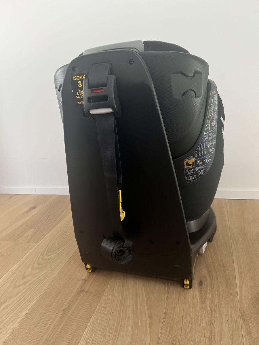 Maxi-Cosi Seggiolini per auto: Autositz Maxi-cosi AxissFix i-Size mit Isofix – Usato da Fahrwangen venduto da NicoleQRS 2