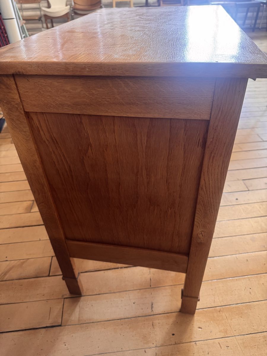 Schreibtische: Vintage Schreibtisch aus Eiche mit Schubladen – Gebraucht aus Murgenthal von casatualiq 2