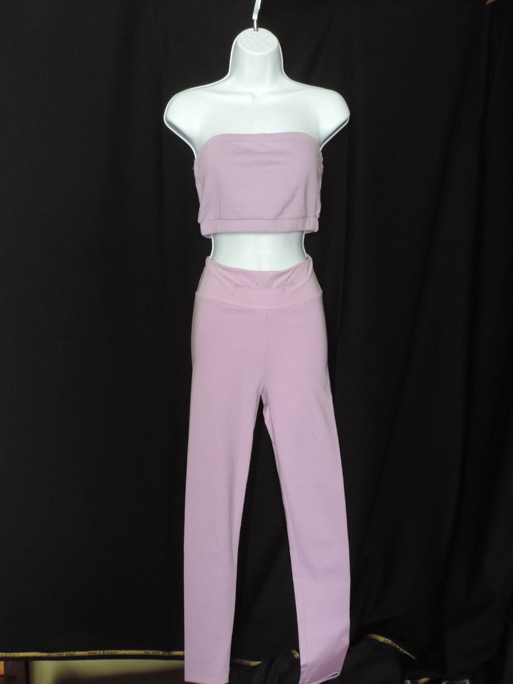 Kleiderpakete: ensemble sport rose lila – Gebraucht aus Genève von Axelle333 1
