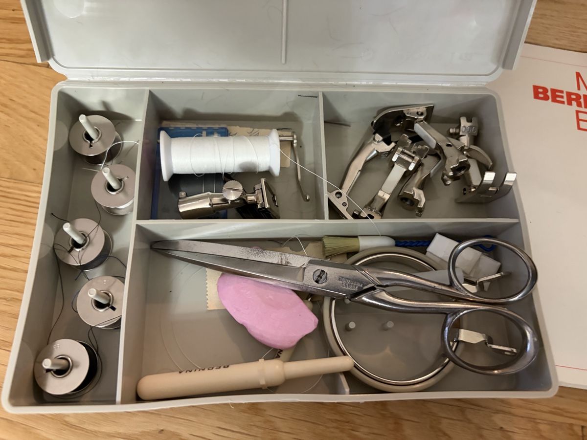 Bernina Nähmaschinen: Bernina 810 – Gebraucht aus Schlieren von MQ1965 3