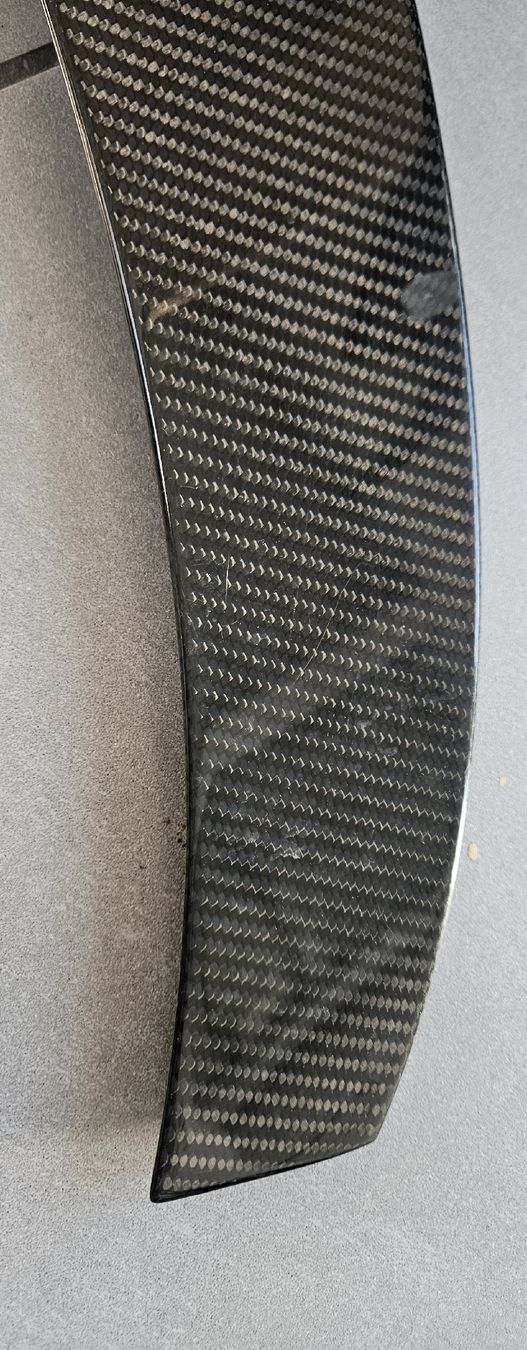 BMW Tutti pezzi di ricambio auto: Spoiler origine BMW carbon – Usato da Châtel-St-Denis venduto da ameireles1973 1