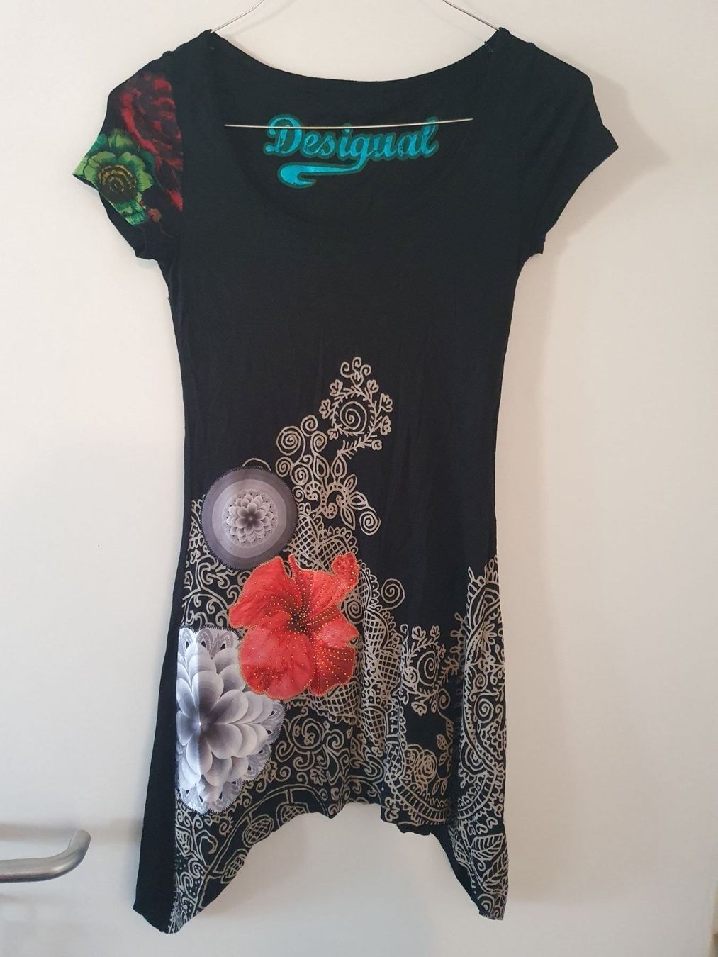 Desigual Vestiti: Desigual Kleid Gr.XS – Usato da Thalwil venduto da Briscolina