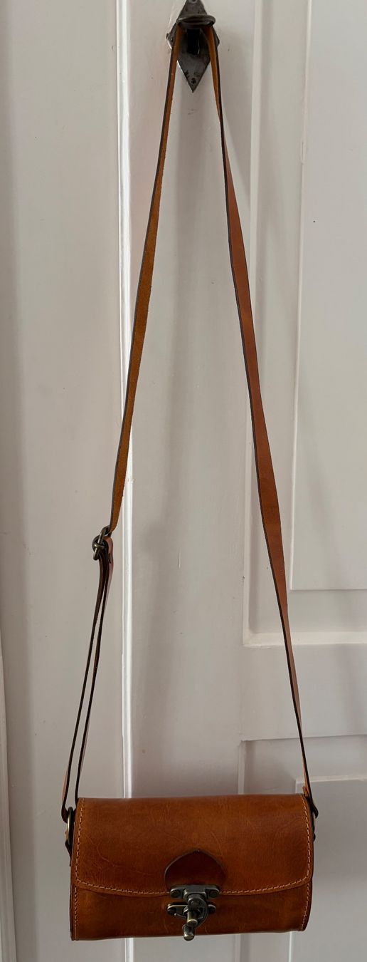 Borse da donna: Leder Umhänge - Tasche rund – Usato da St.Gallen venduto da Boergie 5